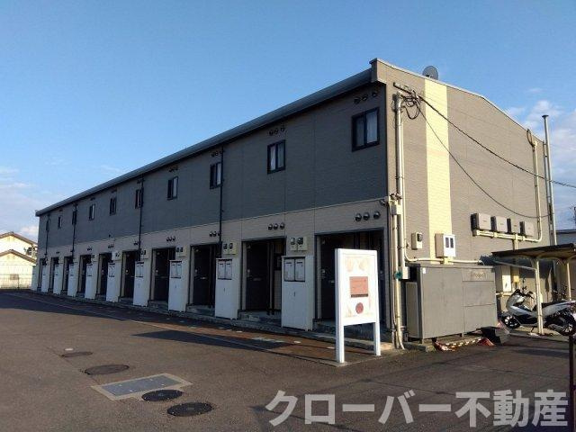 レオパレスシュトラールの外観