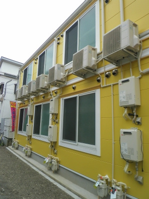 グレースシャルマンの外観|イエローカラーがポイントの外観