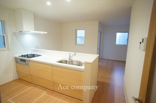 【キッチン】 | 東大阪市鴻池町1丁目　【1号棟/全2棟】 | キッチンスペースに床下収納付きです♪