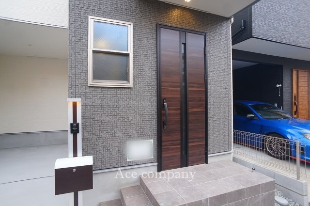 【玄関】 | 東大阪市鴻池町1丁目　【1号棟/全2棟】 | スマホアプリで解施錠可能なタグキー搭載の玄関扉☆