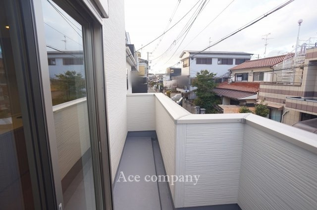 【バルコニー】 | 東大阪市鴻池町1丁目　【2号棟/全2棟】 | 2階、北向きのバルコニーです☆
