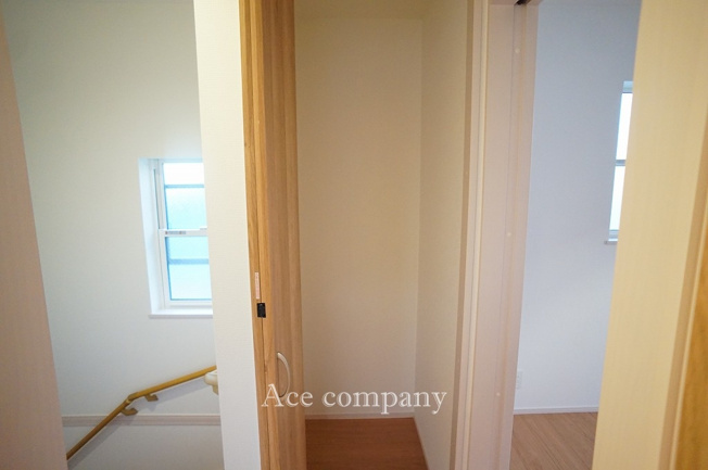 【収納】 | 東大阪市鴻池町1丁目　【2号棟/全2棟】 | 3階、廊下にある収納です♪