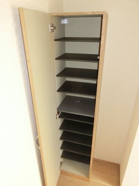 フリーデンⅢの玄関