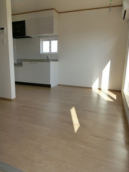 フリーデンⅢの居間・リビング