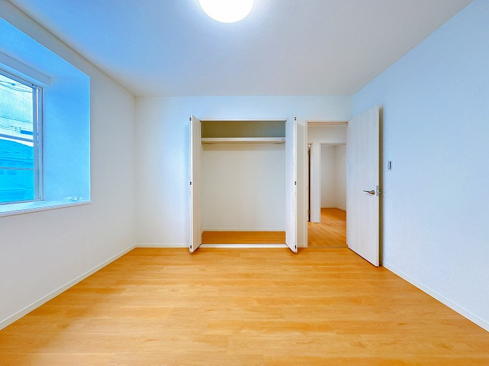 豊田市松平志賀町10-7の洋室