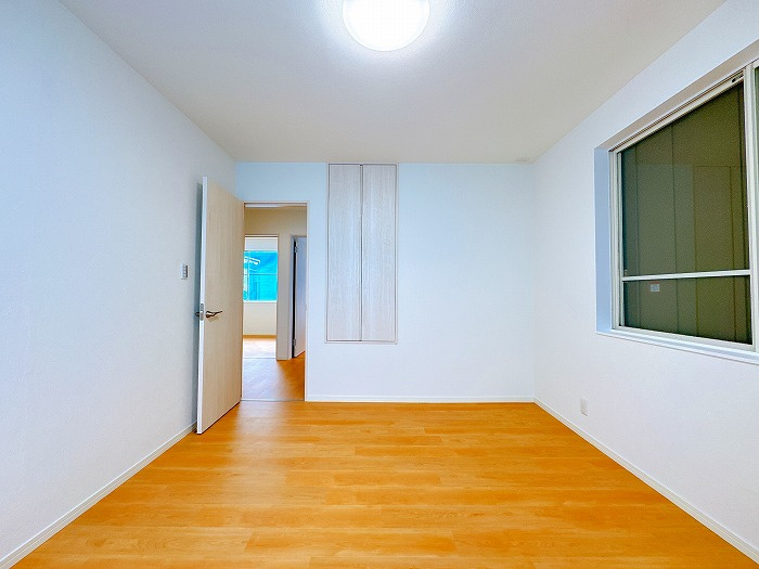 豊田市松平志賀町10-7の洋室