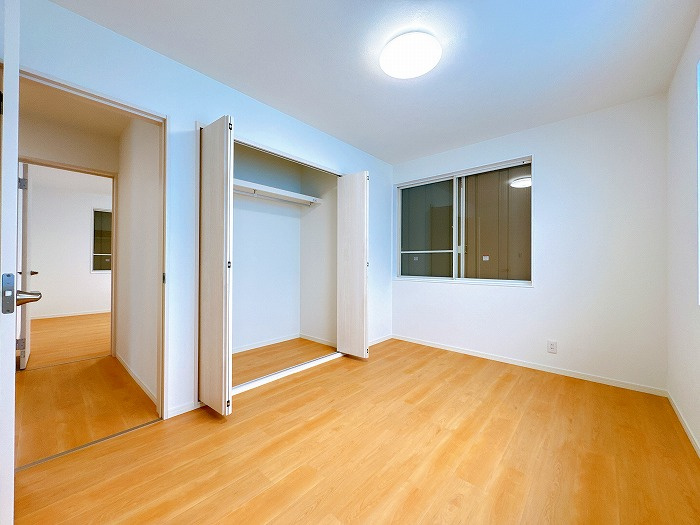 豊田市松平志賀町10-7の洋室