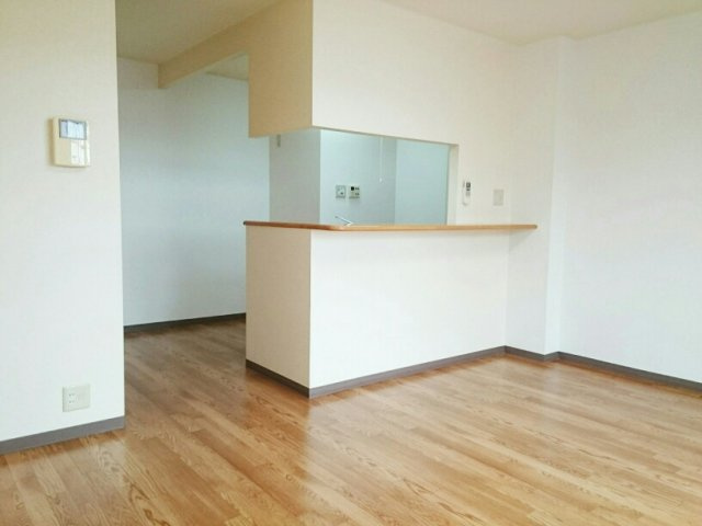 アレッサの居間・リビング|居間です