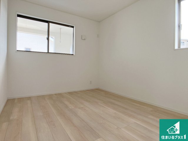 姫路市青山　第8-2期　新築一戸建ての洋室|シンプルな洋室は、自分好みのインテリアが楽しめます♪ご家族とインテリアや家具を選びに行くのは新築購入時の醍醐味の一つです。ぜひお楽しみください♪