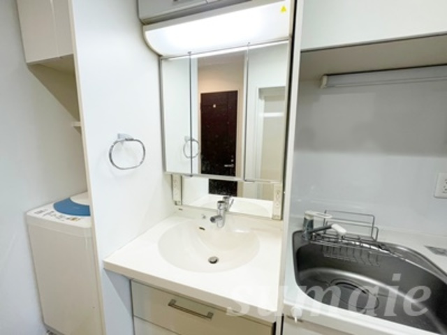 AXIS桜木町の洗面所|３面鏡☆