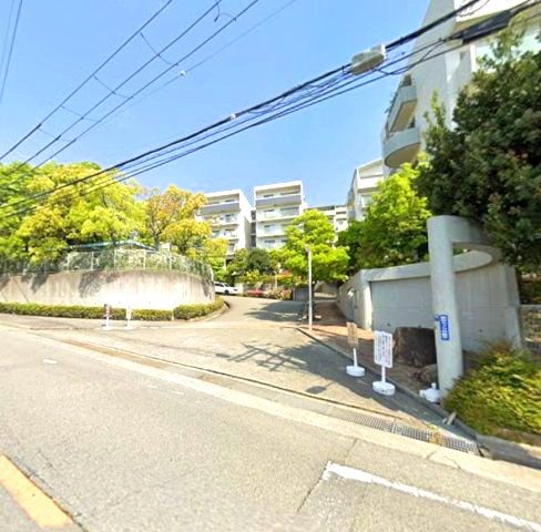 日商岩井芦屋ガーデンヒルズB棟の外観