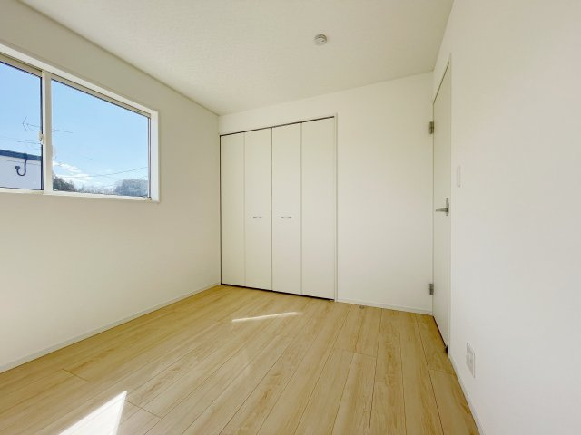 新築戸建・新築建売　白河市久田野第14　白河第四小・東北中の洋室|画像はバーチャルホームステージングの加工による演出で、実際の家具は付きません。