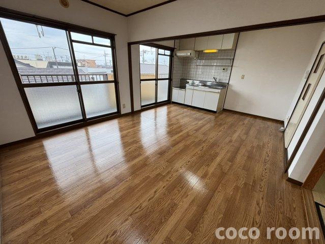 コーポハイブリッジの居間・リビング