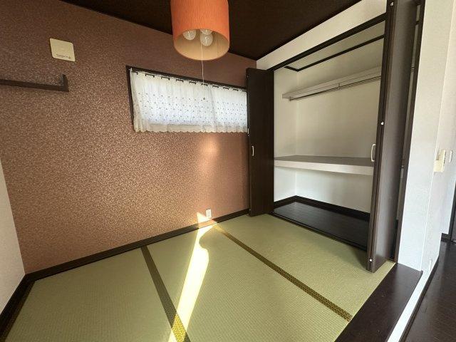 入野町戸建の和室