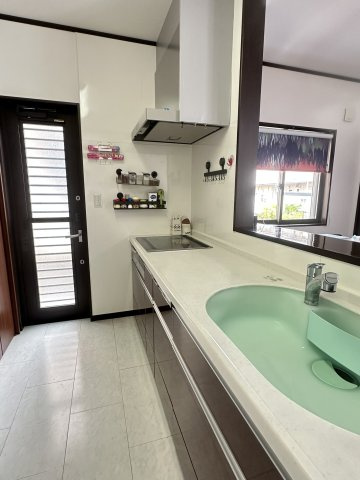 入野町戸建のキッチン