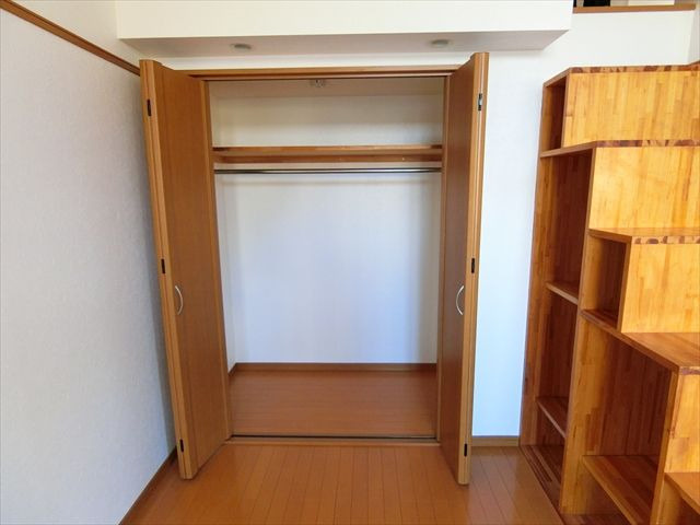 ウィンザー荒江の収納
