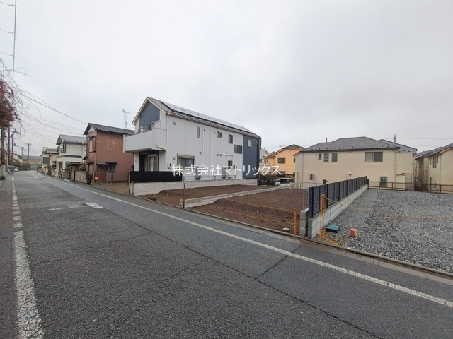 練馬区南大泉6丁目　準急停車駅　土地31坪超×省エネ住宅　の前面道路含む現地写真