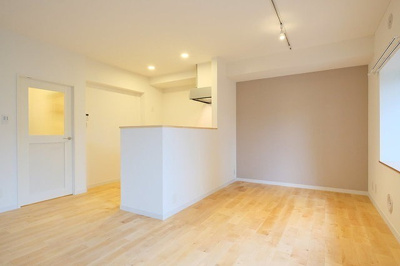 【居間・リビング】 | ヴィバーチェ大橋南