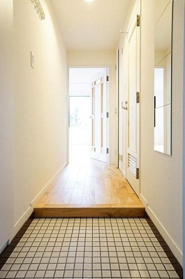 【玄関】 | ヴィバーチェ大橋南