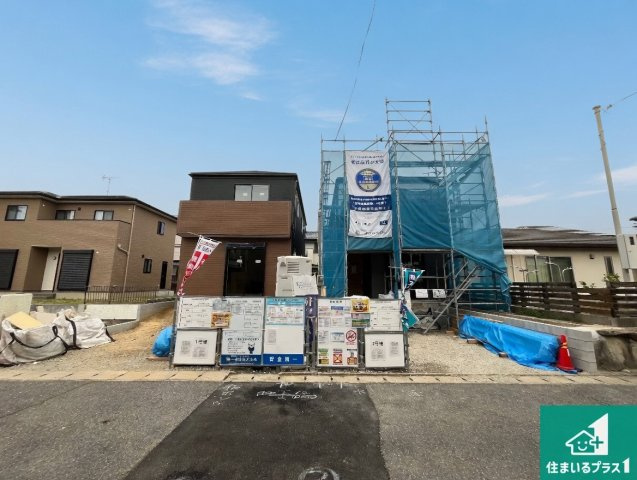 神戸市西区糀台　新築一戸建ての外観|周辺は落ち着いた街並みの住宅地！子育てがしやすい住環境です！まだ未完成ですが、現地でしかわからない事もございます。是非一度ご覧ください。