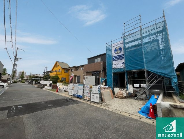 神戸市西区糀台　新築一戸建ての前面道路含む現地写真|周辺は落ち着いた街並みの住宅地！子育てがしやすい住環境です！まだ未完成ですが、現地でしかわからない事もございます。是非一度ご覧ください。