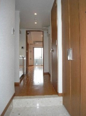 【玄関】 | 日神デュオステージ両国 | 収納もある玄関です