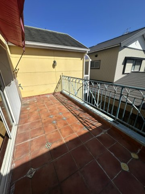 【バルコニー】 | ユトリロ東曙