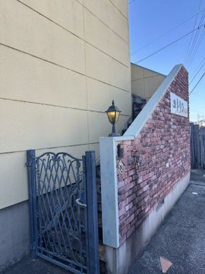 【エントランス】 | ユトリロ東曙