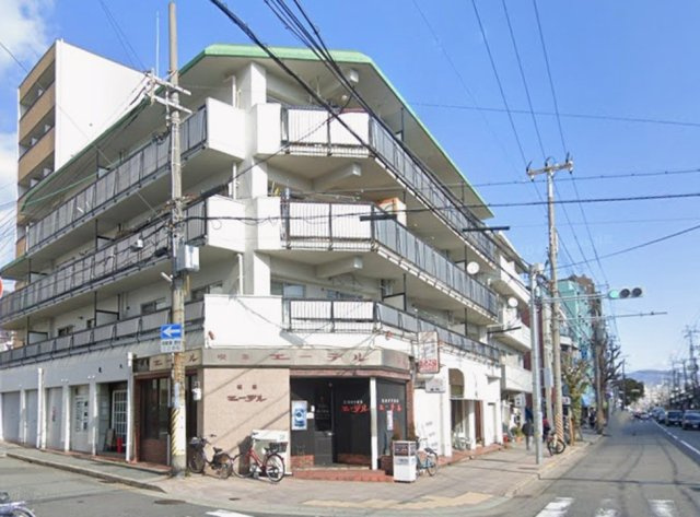 甲南メゾン春日の外観