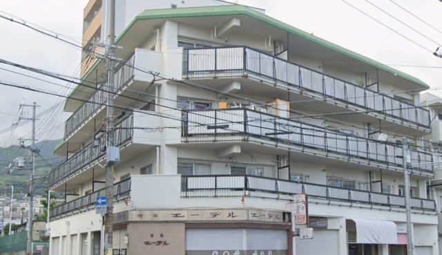甲南メゾン春日の外観