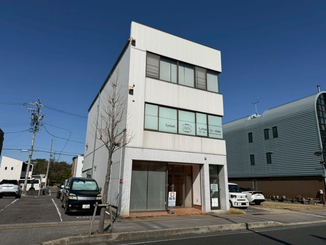 半田ビルの外観
