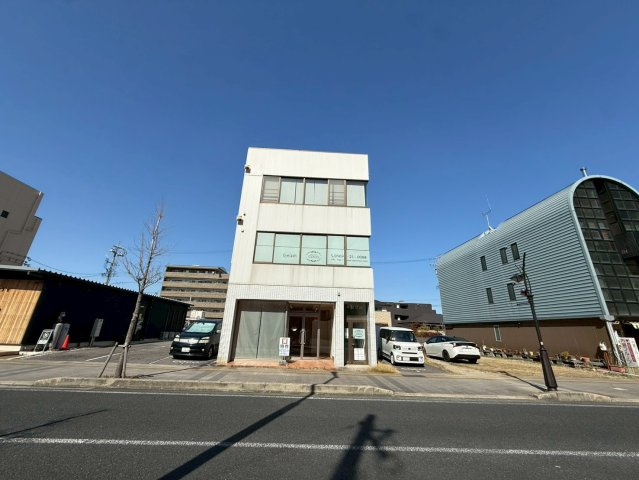 半田ビルの外観