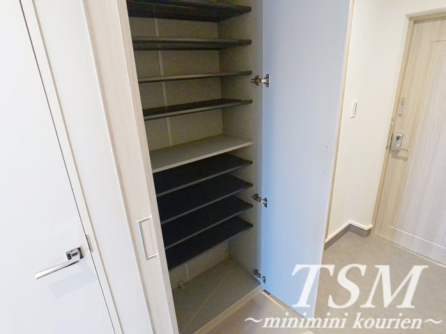 オリエントレジデンス末広町の収納|シューズボックス