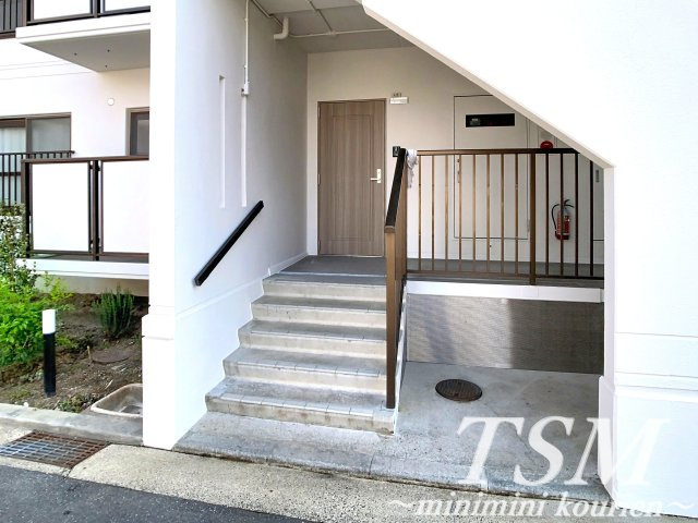 オリエントレジデンス末広町のエントランス