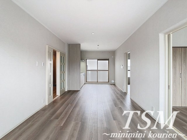 オリエントレジデンス末広町の居間・リビング