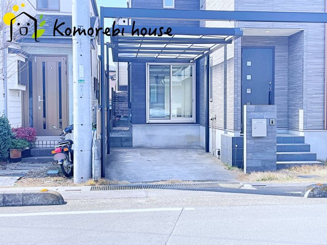 桶川市下日出谷西1丁目　中古一戸建ての駐車場|駐車場があります