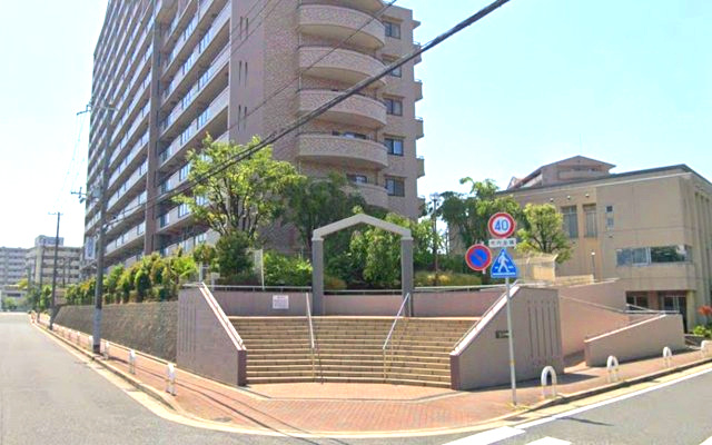 コート甲子園南3番館の外観