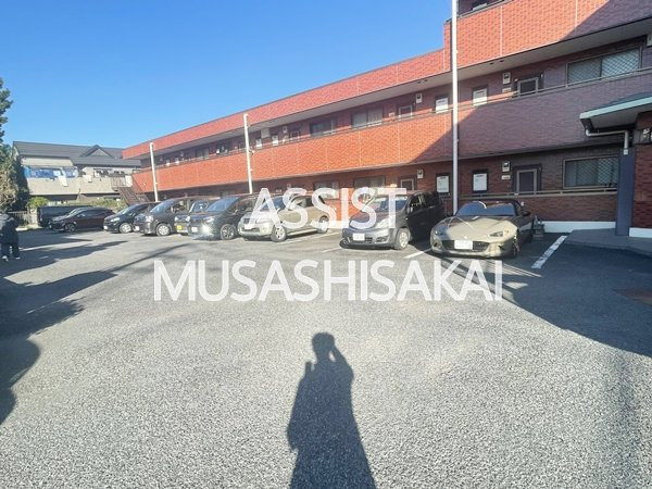 ベルメゾン楓の駐車場