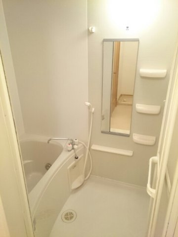 宇部市大字妻崎開作のアパートの浴室