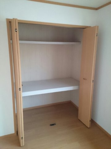 宇部市大字妻崎開作のアパートの収納