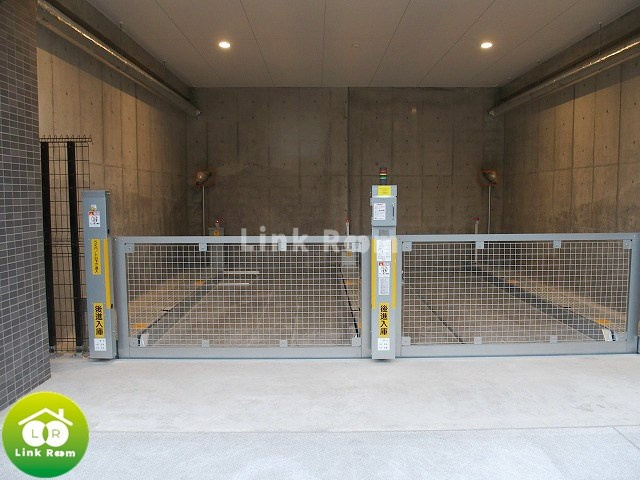 プレノ清澄庭園の駐車場