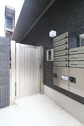 SOREVE大島のエントランス