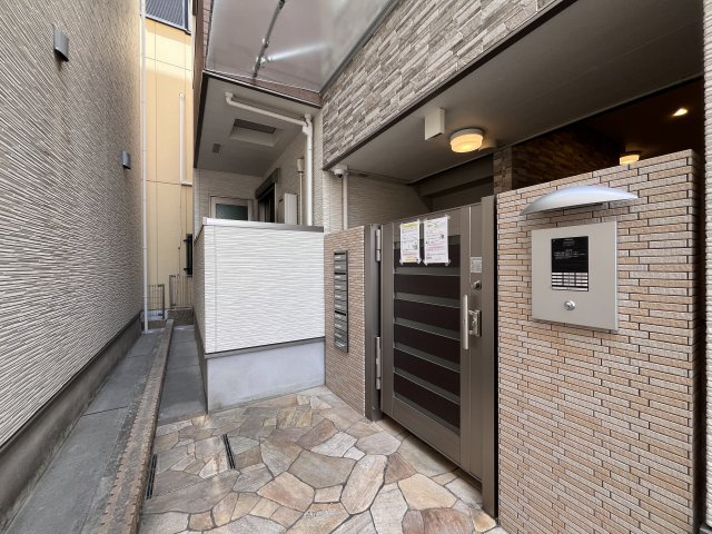 フジパレス山之内Ⅷ番館のエントランス