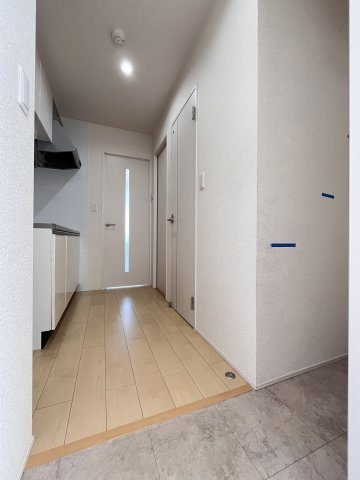 フジパレス山之内Ⅷ番館の玄関