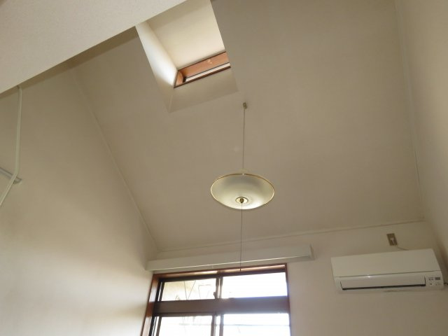 チヒロハイツの内装|天窓