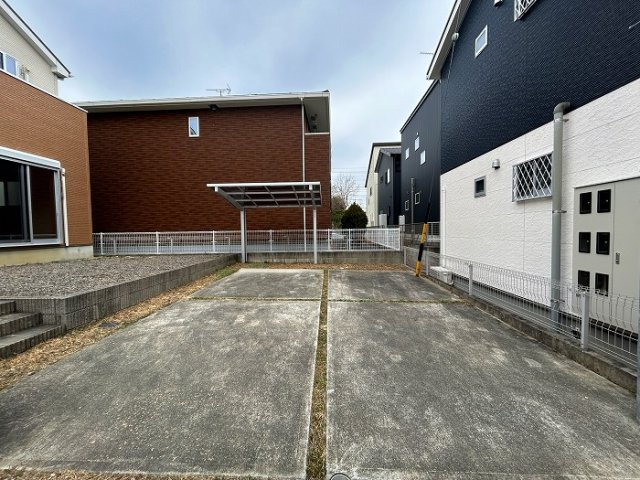 岡崎市稲熊町8丁目の駐車場