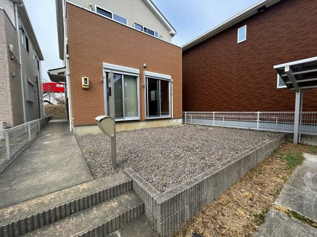 岡崎市稲熊町8丁目の庭