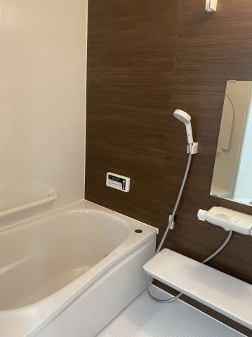 ボヌール茨島の浴室|追い焚き機能付き