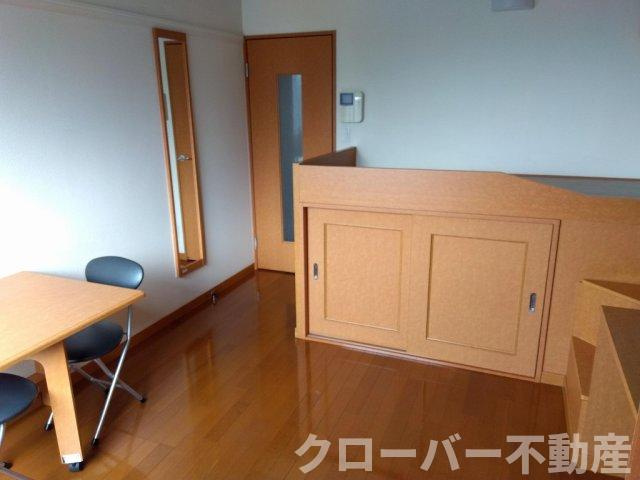 レオパレスブレッツァ　イーストの居間・リビング