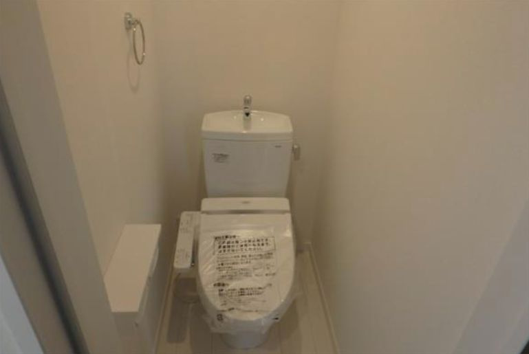 ソフィア鷺宮Ⅱ(ソフィアサギノミヤツー) のトイレ|トイレスペース